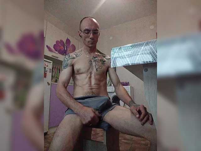 MOZETPERESPIM4003081 live cam on BongaCams