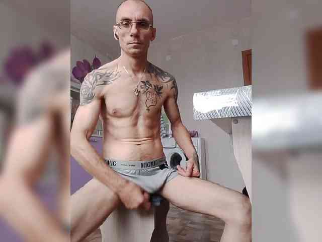 Mozetperespim4003081's cam show statistics and live stream
