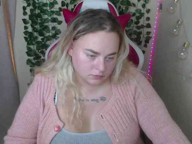 sweetvlada13 Live Webcam on BongaCams