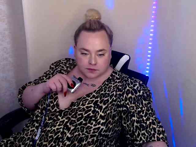 sweetvlada13 Live Webcam on BongaCams