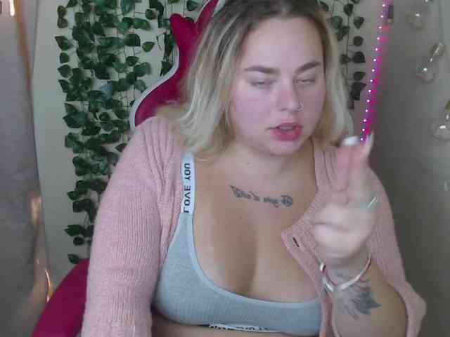 sweetvlada13 Live Webcam on BongaCams
