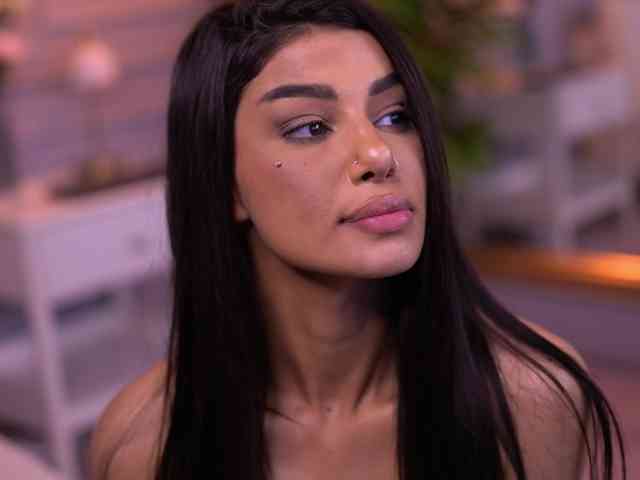 MilaKade Live Webcam on BongaCams