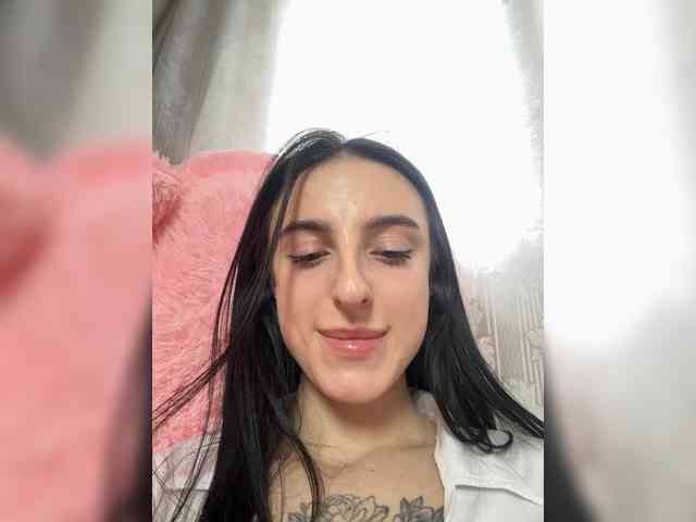 BabyDollMia1 webcam
