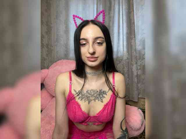 BabyDollMia1 webcam