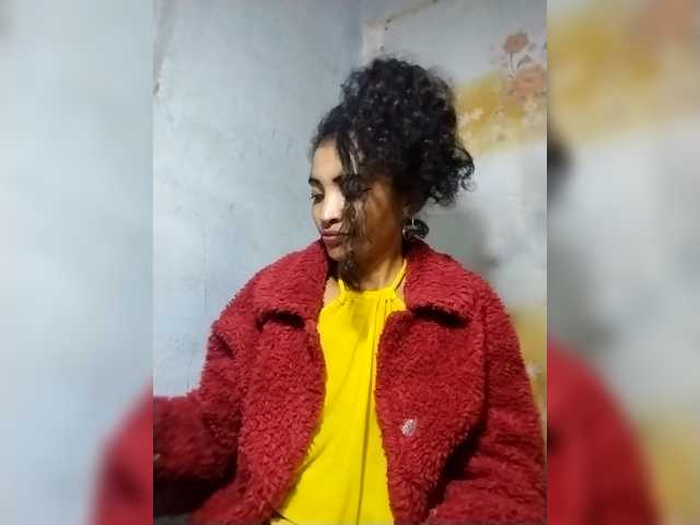 Shanya12 live cam on BongaCams