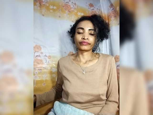 Shanya12 live cam on BongaCams