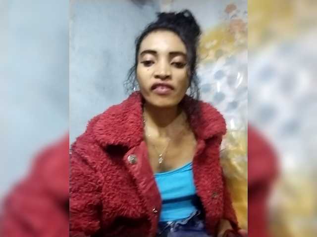 Shanya12 live cam on BongaCams