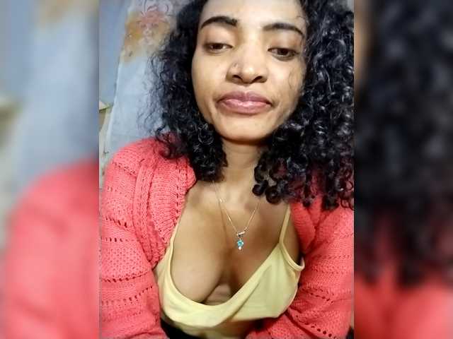 Shanya12 live cam on BongaCams