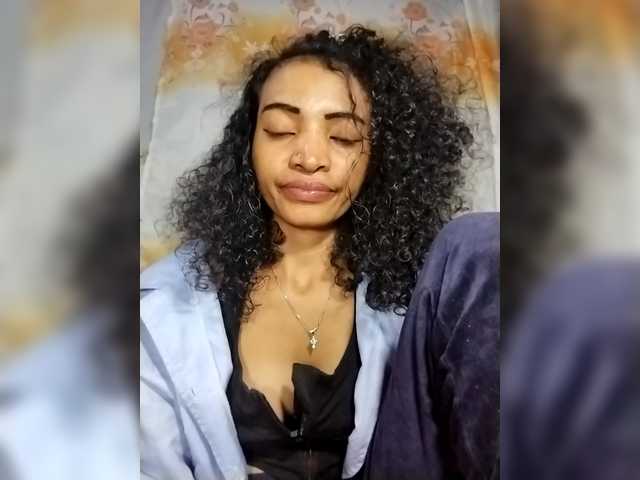 Shanya12 live cam on BongaCams