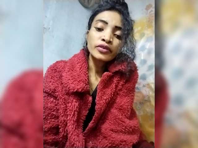 Shanya12 live cam on BongaCams