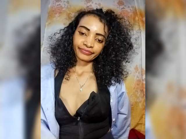 Shanya12 live cam on BongaCams