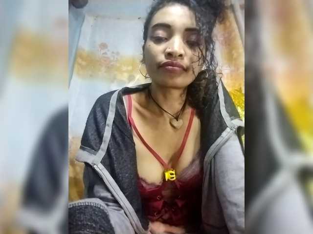 Shanya12 live cam on BongaCams