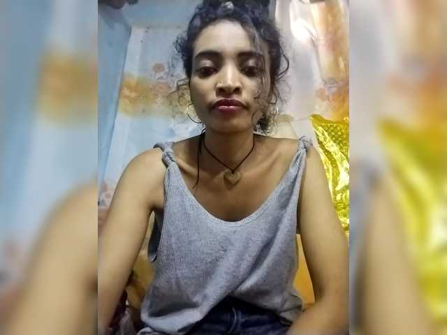 Shanya12 live cam on BongaCams