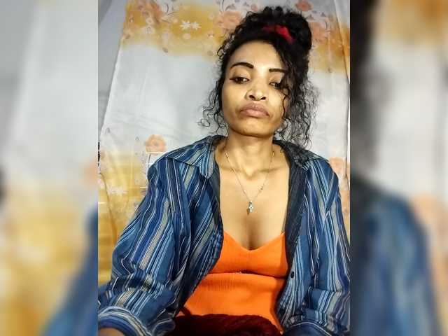 Shanya12 live cam on BongaCams