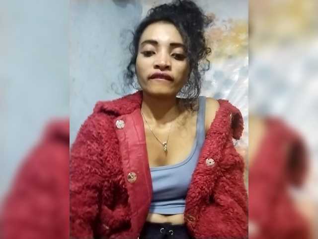 Shanya12 live cam on BongaCams