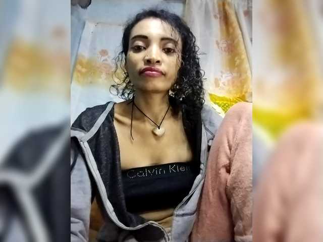 Shanya12 live cam on BongaCams