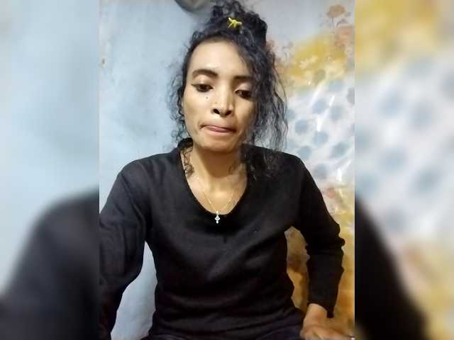 Shanya12 live cam on BongaCams