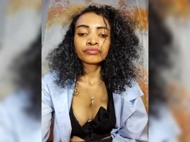 Shanya12 live cam on BongaCams
