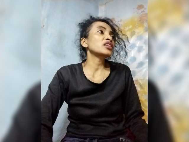 Shanya12 live cam on BongaCams