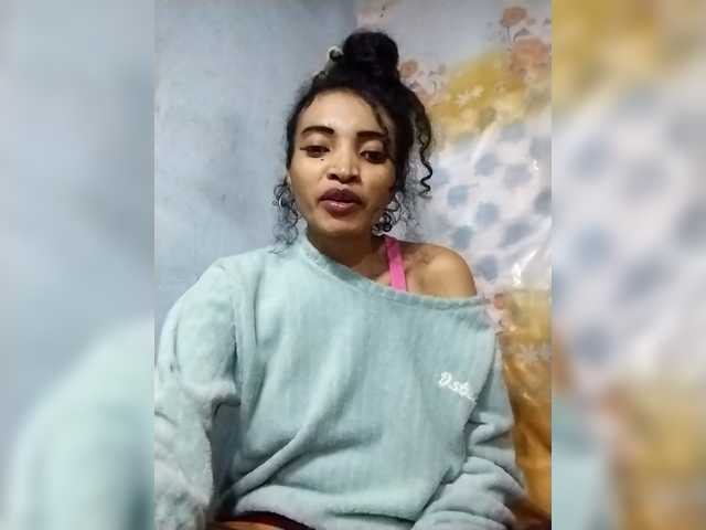 Shanya12 live cam on BongaCams