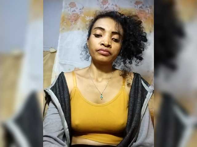 Shanya12 live cam on BongaCams