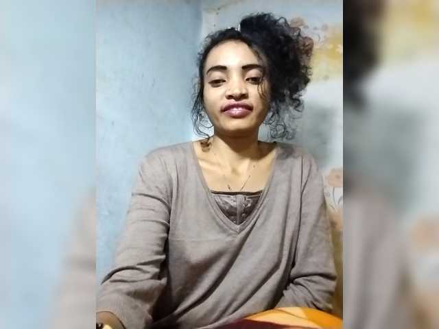 Shanya12 live cam on BongaCams