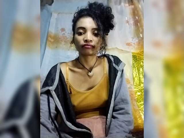 Shanya12 live cam on BongaCams