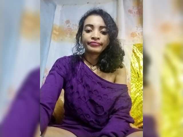 Shanya12 live cam on BongaCams