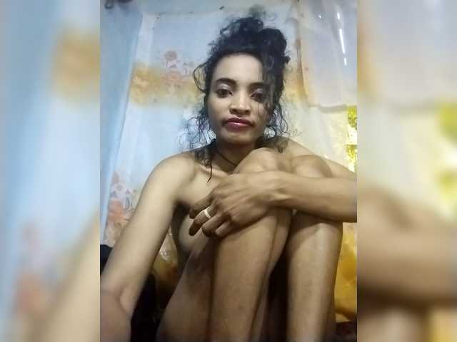 Shanya12 live cam on BongaCams