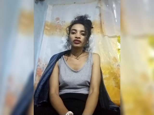 Shanya12 live cam on BongaCams