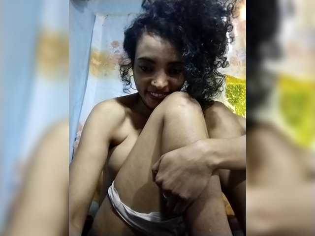 Shanya12 live cam on BongaCams