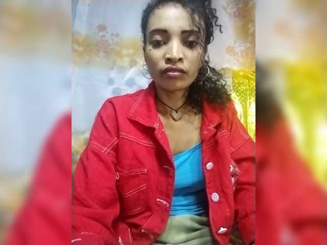 Shanya12 live cam on BongaCams