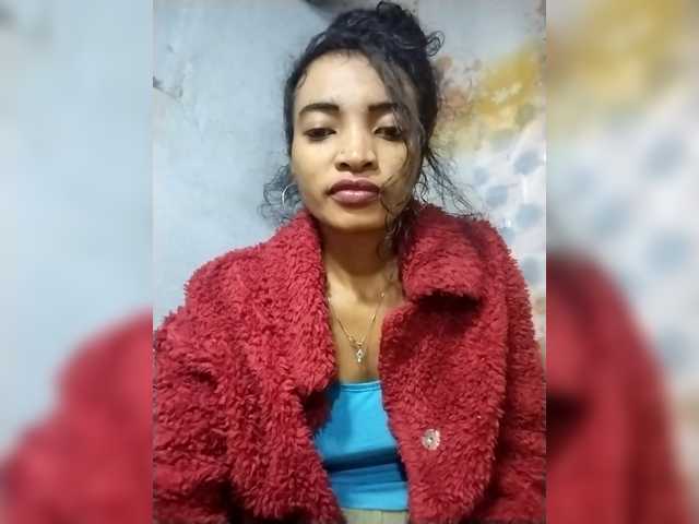 Shanya12 live cam on BongaCams