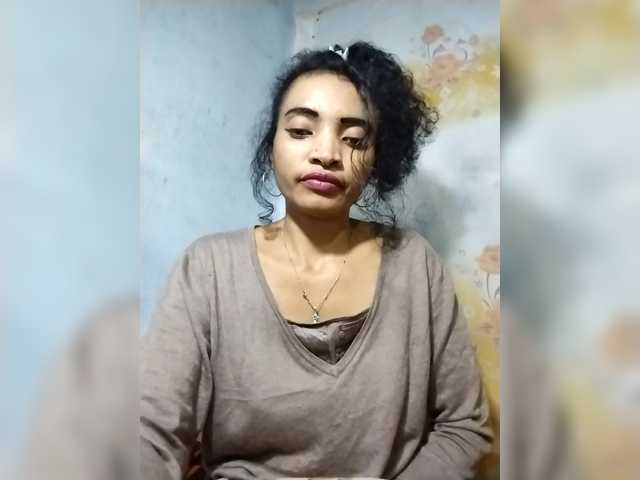 Shanya12 live cam on BongaCams
