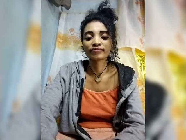 Shanya12 live cam on BongaCams