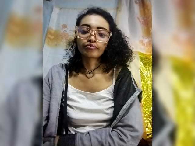 Shanya12 webcam
