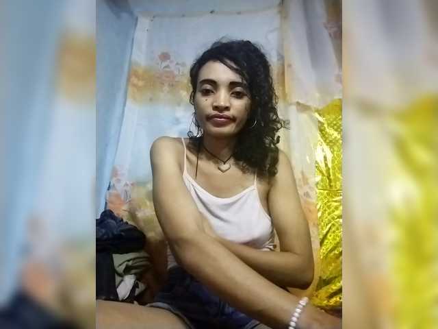 Shanya12 live cam on BongaCams