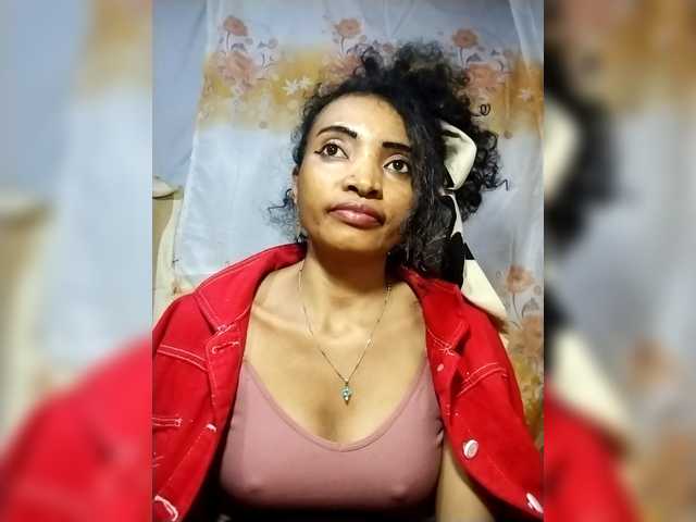 Shanya12 live cam on BongaCams