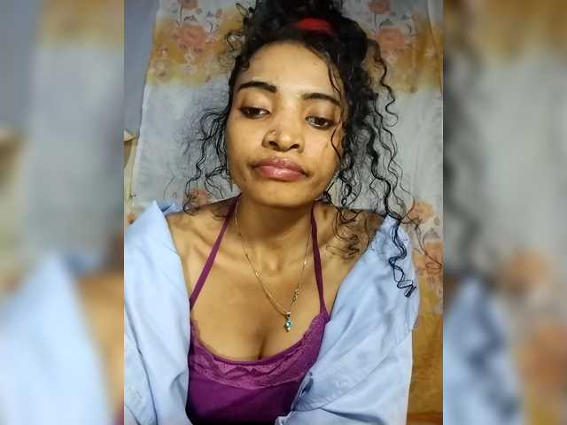 Shanya12 live cam on BongaCams