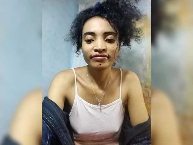 Shanya12 live cam on BongaCams
