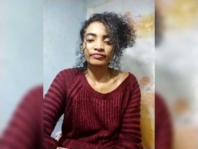 Shanya12 live cam on BongaCams