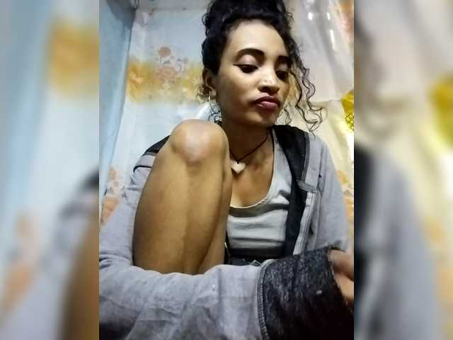 Shanya12 live cam on BongaCams