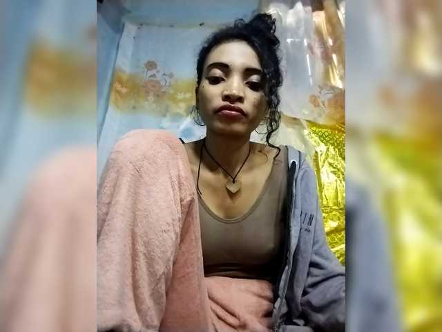 Shanya12 live cam on BongaCams