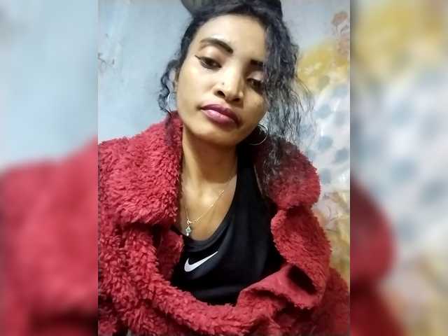 Shanya12 live cam on BongaCams