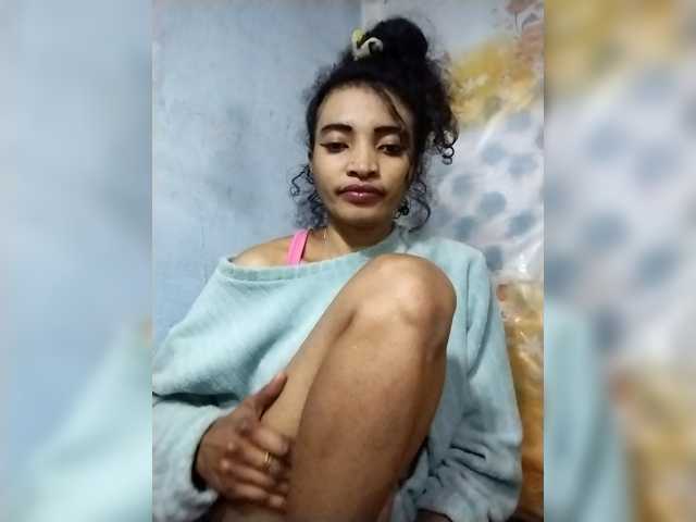Shanya12 live cam on BongaCams