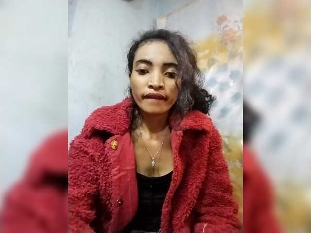 Shanya12 live cam on BongaCams
