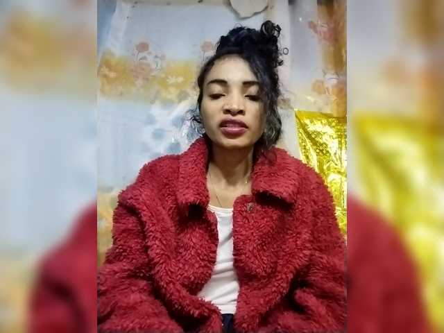 Shanya12 live cam on BongaCams