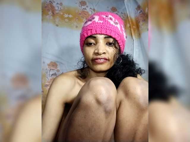 Shanya12 live cam on BongaCams