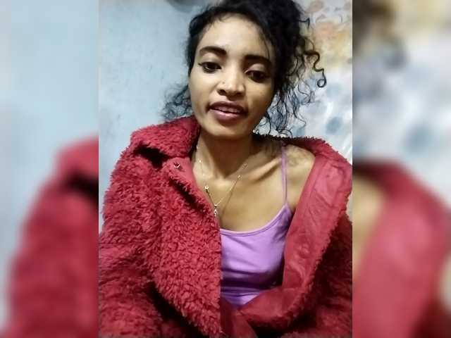 Shanya12 live cam on BongaCams