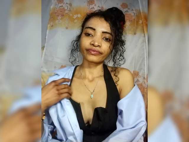 Shanya12 live cam on BongaCams